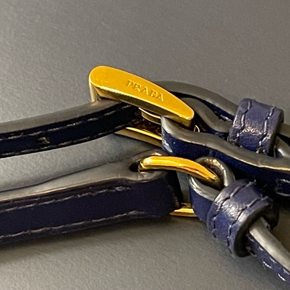 💯Authentic PRADA WOC wallet on chain (Blue) - Picture 13 of 14